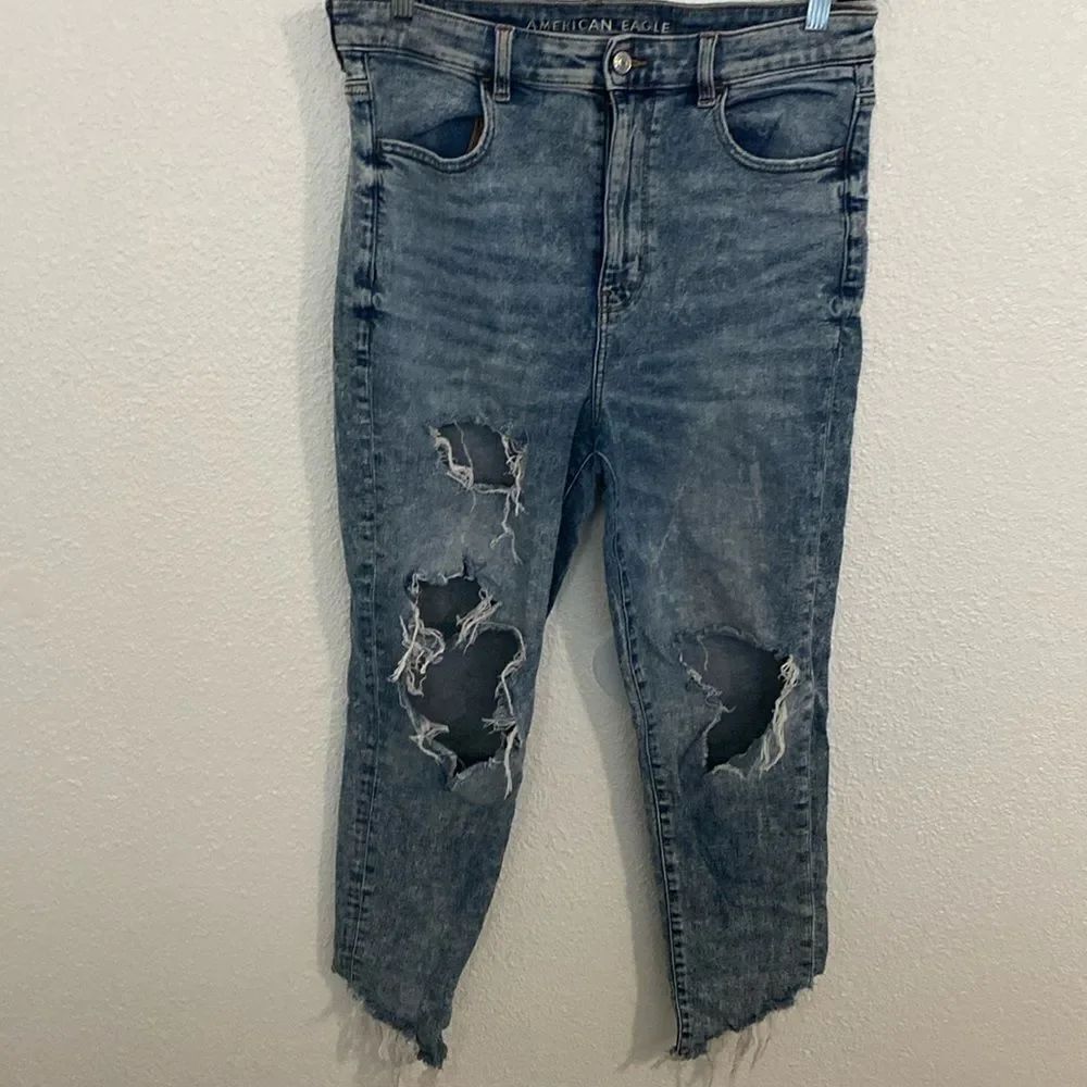 American Eagle highest rise cropped jigging – Acic wash – distressed – size 14
